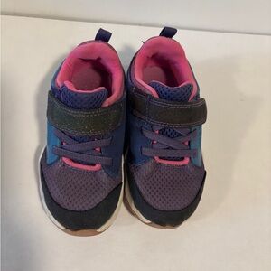 Cat & Jack Little Girl Sneakers
Size 7